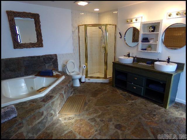 Building Photo - 136 Catalina Cir