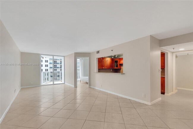 Building Photo - 2401 Collins Ave