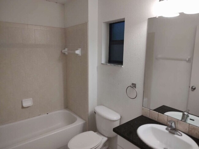 Building Photo - 2 bedroom home For rent