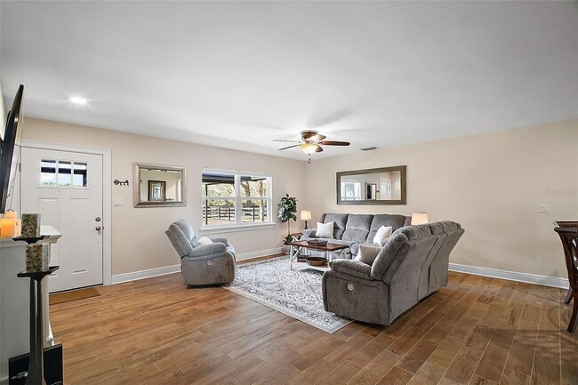 Building Photo - 33736 E Lake Joanna Dr