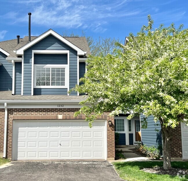 Building Photo - 1232 S Parkside Dr