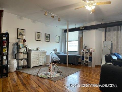 Building Photo - 600 Columbia Rd