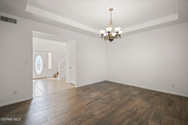 Building Photo - 695 Paseo del Mar Dr