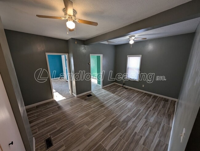 Building Photo - Comfortable 2-Bedroom Ranch with Amish-Built 2-Car Garage