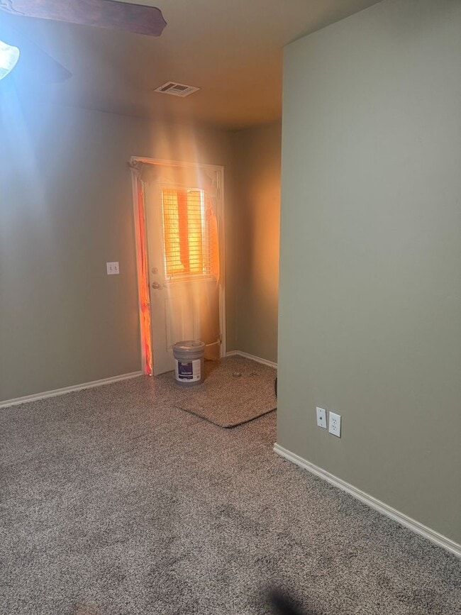 Building Photo - 3705 Matthew Dr