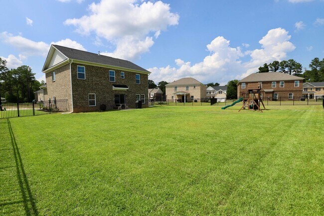Building Photo - 835 Curlew Cir