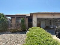 Building Photo - 746 Bronte Ave