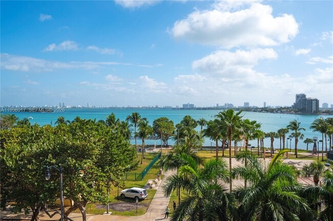 Building Photo - 488 NE 18th St