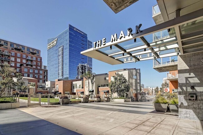 Building Photo - 800 The Mark Ln