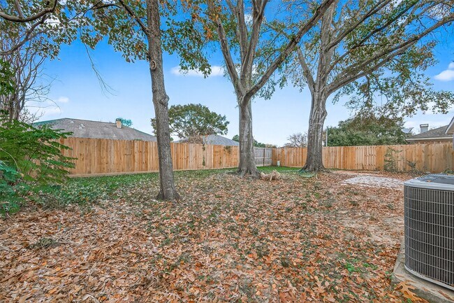 Building Photo - 1010 Valley Ranch Dr