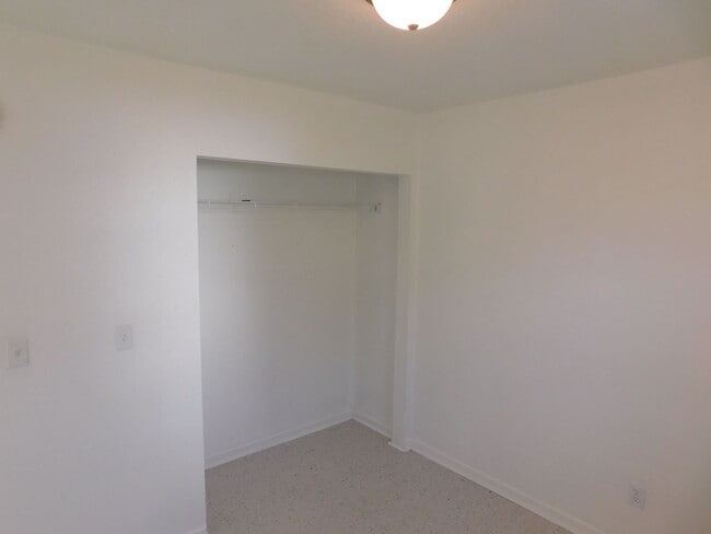 Building Photo - 103 Bailey Meadows