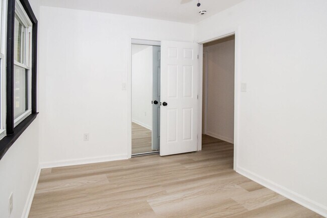 Building Photo - 6491 Clearair Dr
