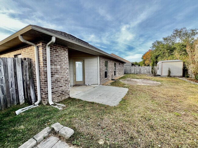 Building Photo - 4596 Hermosa Rd