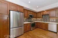 Building Photo - 627 Deep Valley Dr