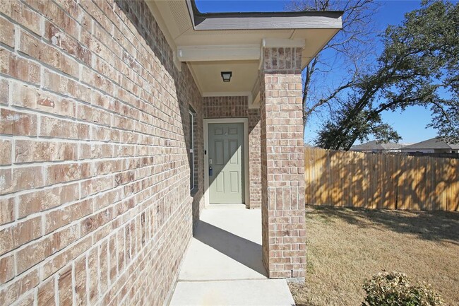 Building Photo - 325 Old Glory Trail