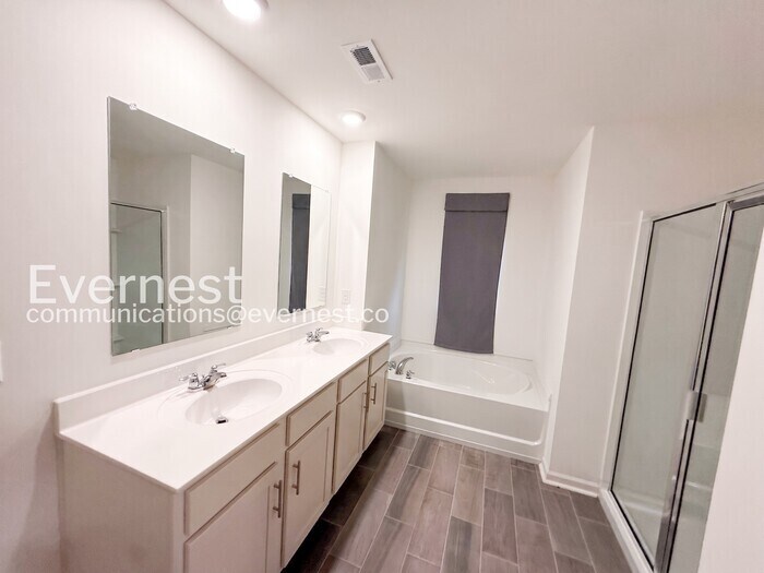 Building Photo - 7044 Turnberry Highlands Cv