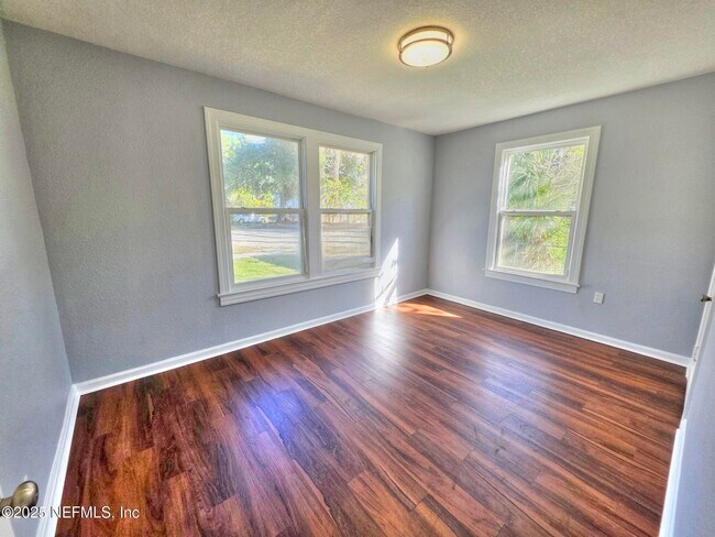 Building Photo - 616 Woodbine St