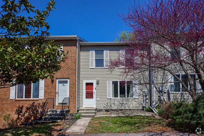 Building Photo - 76 Persian Lilac Dr
