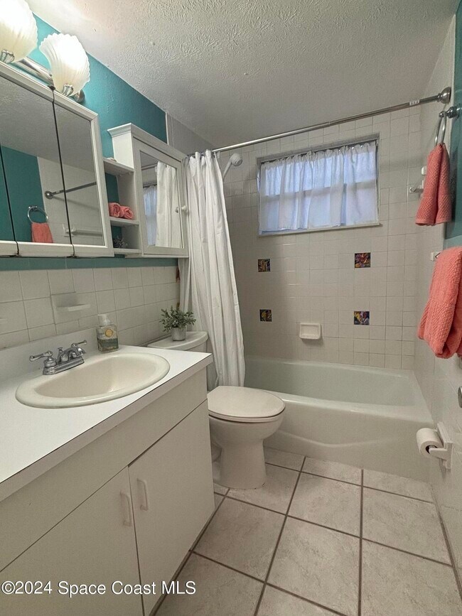 Building Photo - 419 Madison Ave