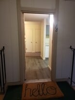 Entryway - 4260 Clayton Rd