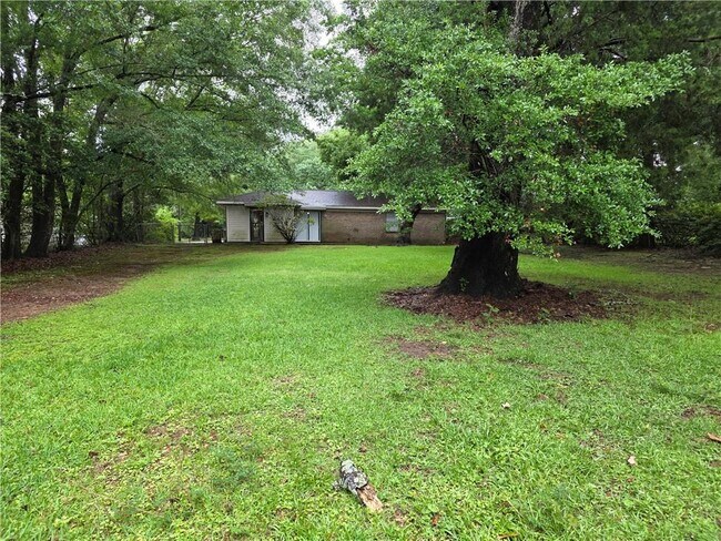 Building Photo - 521 Evergreen Rd