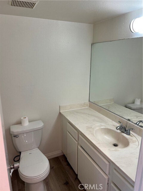 Building Photo - 709 W Duarte Rd