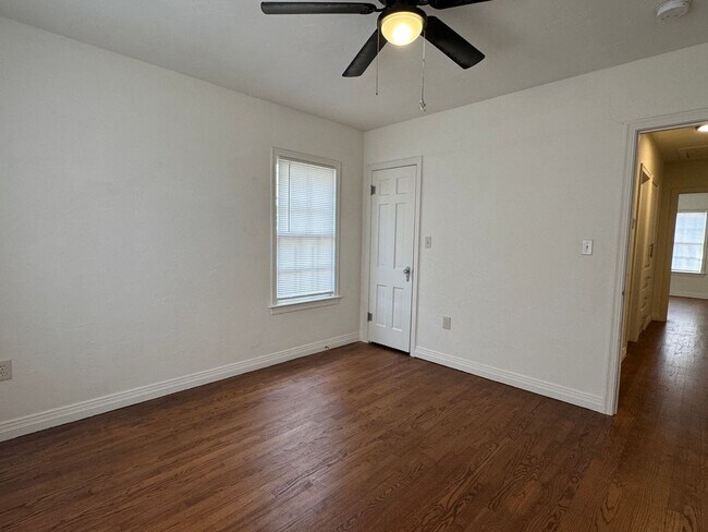 Building Photo - 506 NW Fort Sill Blvd