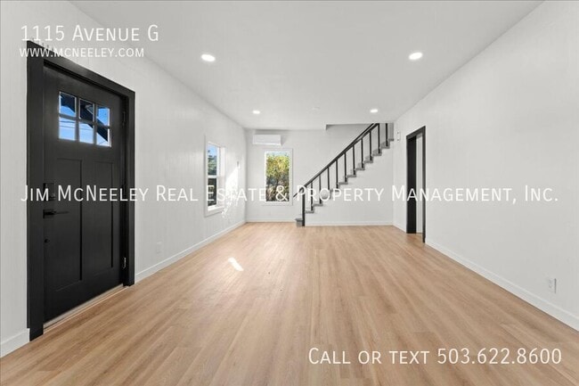 Building Photo - 1115 Avenue G