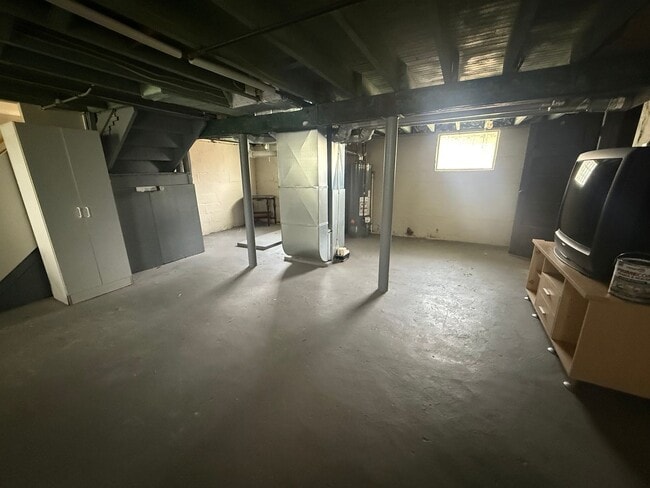 Building Photo - 22101 Wilmore Ave