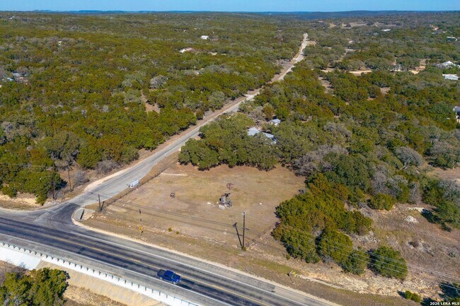 Building Photo - 118 Buffalo Springs Crossing