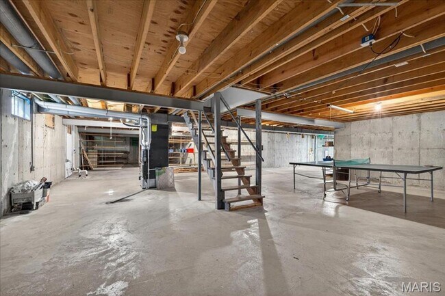 Building Photo - Welcome home to comfort and convenience in St. Peters!