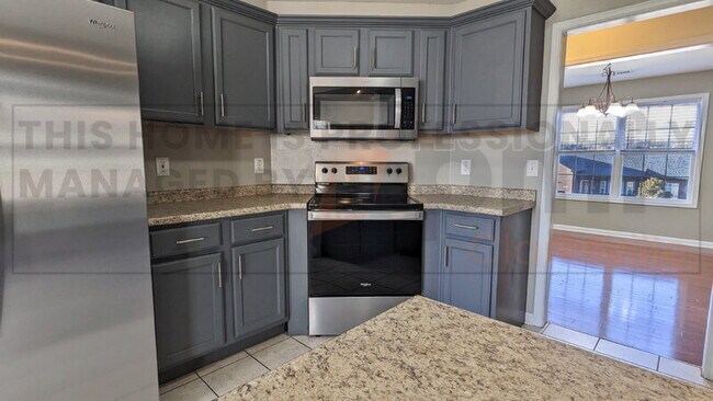 Building Photo - 2780 Cascade Dr