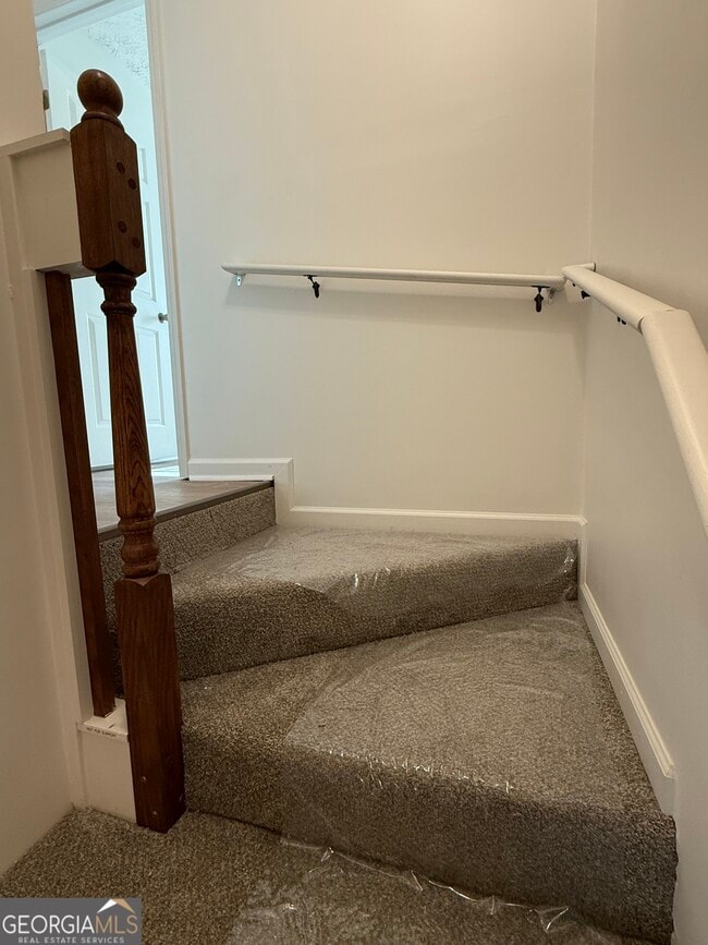 Building Photo - 160 2nd St