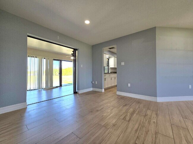Building Photo - 27050 Pelotas Dr