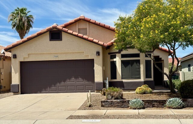 Primary Photo - 7949 N Panamint Dr