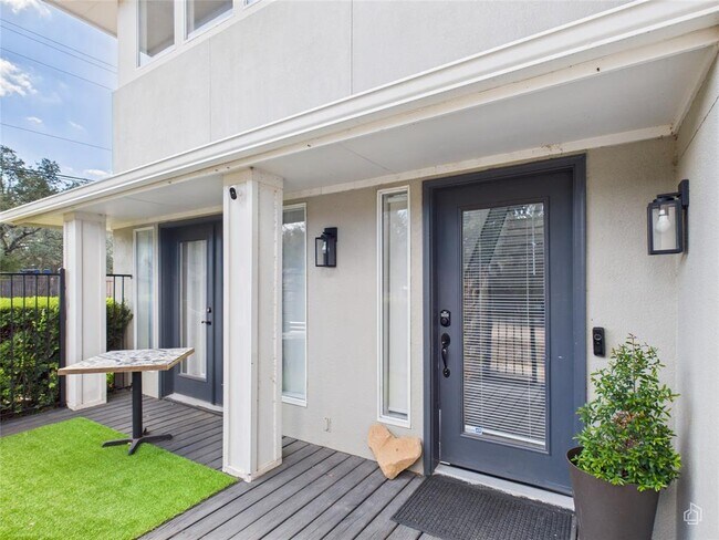 Building Photo - 5306 Beacon Dr