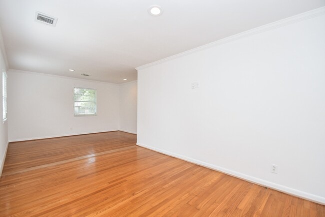Building Photo - 6602 Housman
