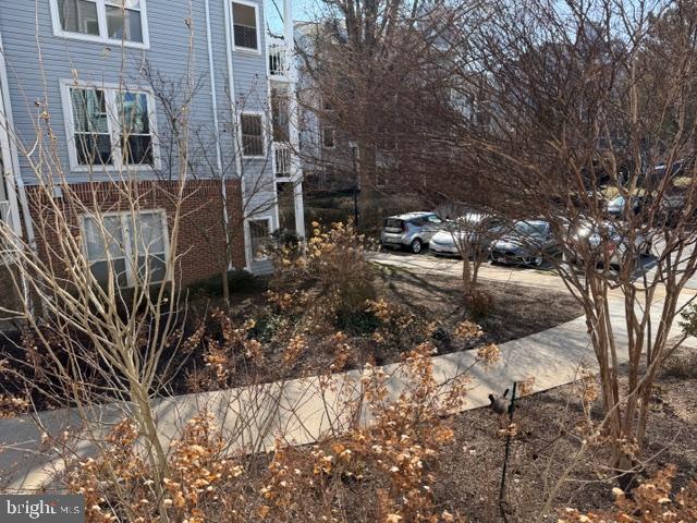 Building Photo - 3175 Summit Square Dr