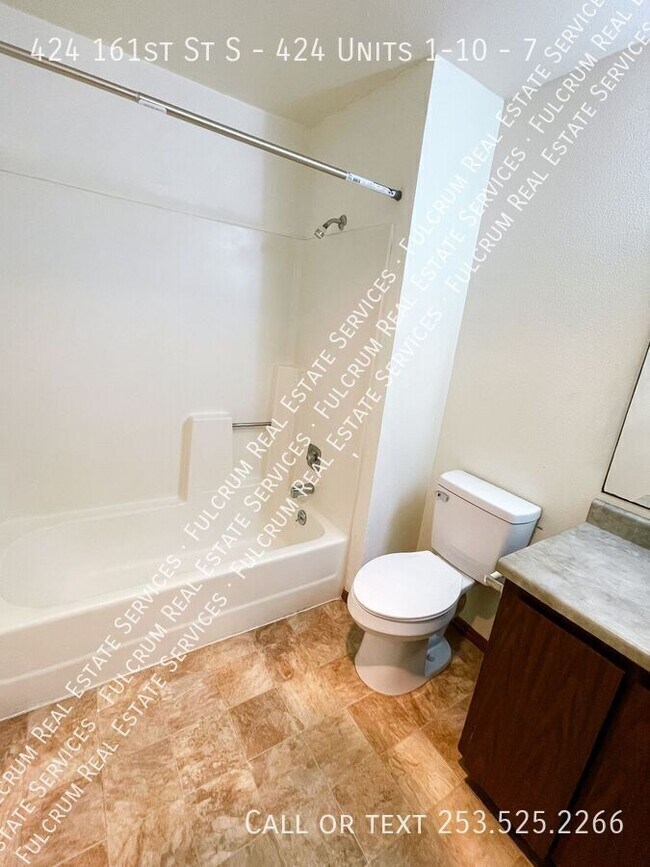 Building Photo - 424 161st St S