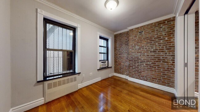 Building Photo - 345 W 53rd St