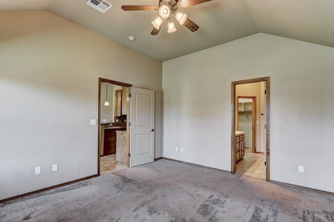 Building Photo - AVAILABLE 3-15-2020  FOR OCCUPANCY IN YUKON, MUSTANG SCHOOLS!