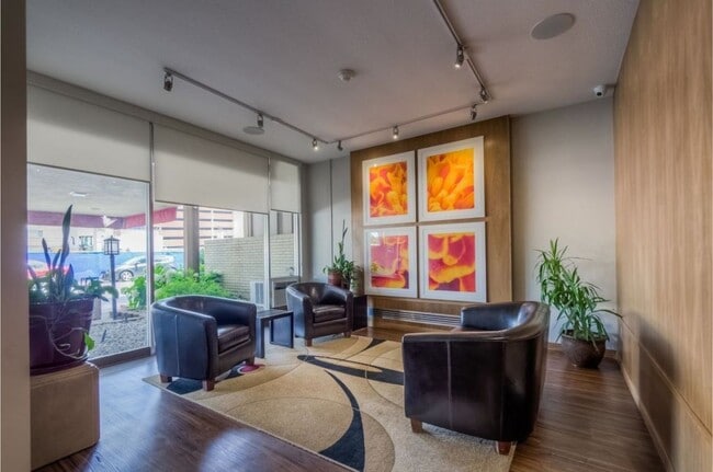 Primary Photo - Spacious 1 bedroom home in the heart of Ha...