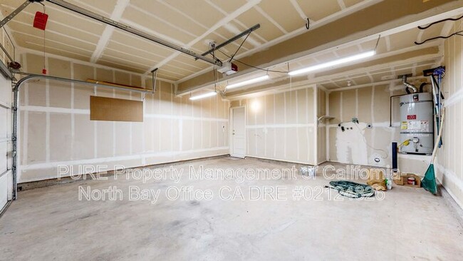 Building Photo - 5 Royal Gorge St