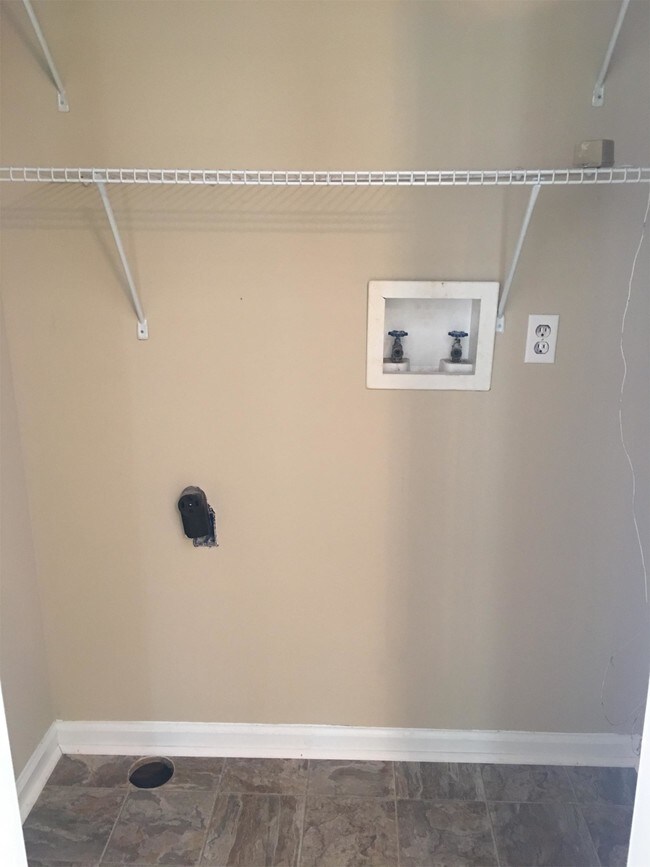 Building Photo - 403 9th Ave