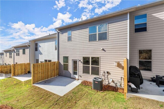 Building Photo - 360 Cherryhill Ln