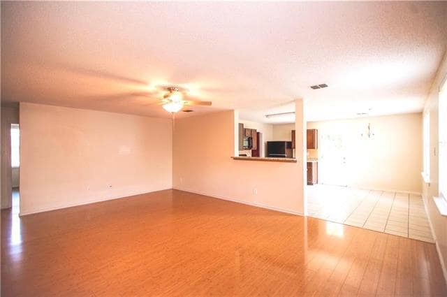 Building Photo - 1316 Scenic Hills Dr