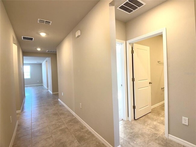 Building Photo - 1611 Bark Rdg Dr