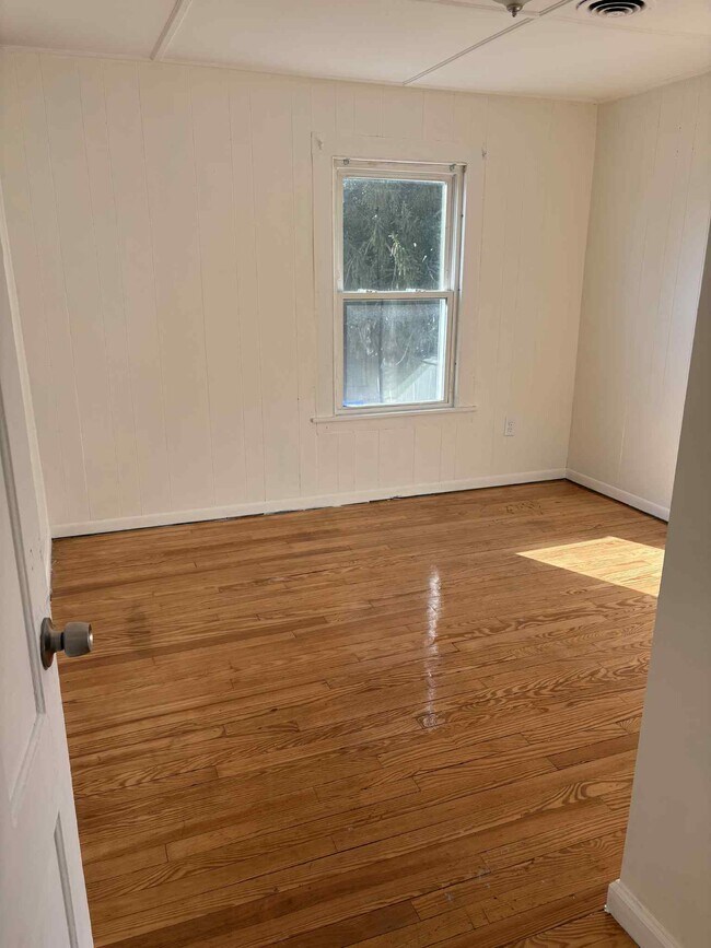 Building Photo - 91 Russell St