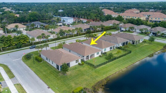 Building Photo - 7410 SW Harbor Cove Dr