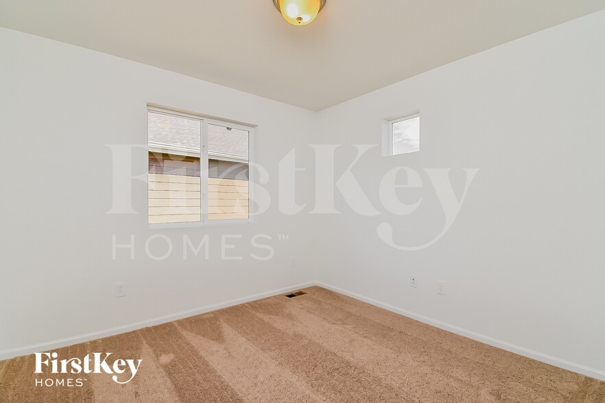 Building Photo - 10681 Luneth Dr